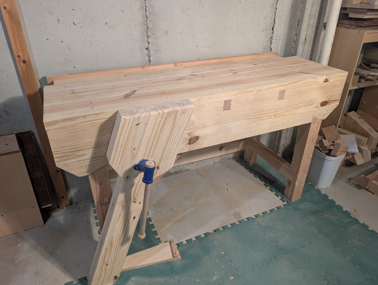 Workbench and Leg Vise